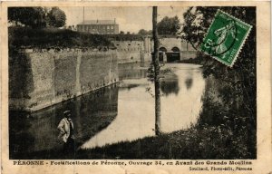 CPA PERONNE - Fortifications de PERONNE Ouvrage 34 en avant des (514818)