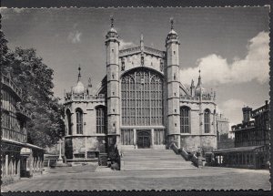 Berkshire Postcard - The Royal Entrance To St George's Chapel, Windsor  LC5210