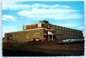 REGINA, Saskatchewan Canada ~ VAGABOND MOTOR INN Motel c1970s ~  4x6 Postcard