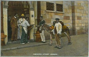 92265 - GIBRALTAR - VINTAGE   POSTCARD -  STREET  VENDORS Petit metiers