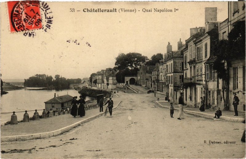 CPA CHATELLERAULT - Quai Napoléon (111826)