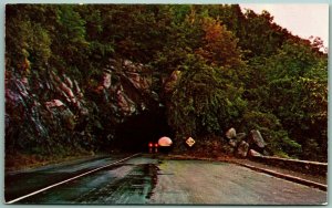 Skyline Drive Tunnel Shenandoah State Park VA UNP Unused Chrome Postcard A12