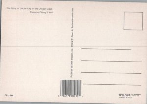 Kite Flying Lincoln City Oregon Continental Chrome Postcard