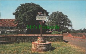 Norfolk Postcard - Hunstanton Town Sign  RS35724