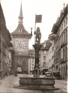 Switzerland Postcard - Bern. Zahringerbrunnen & Zeitglockenturm   BX749