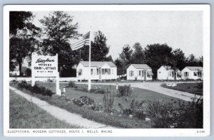 1930's SLEEPYTOWN MODERN COTTAGES CABINS WELLS MAINE AMERICAN FLAG POSTCARD