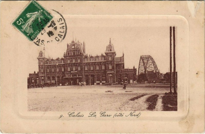 CPA CALAIS - La Gare (139759)