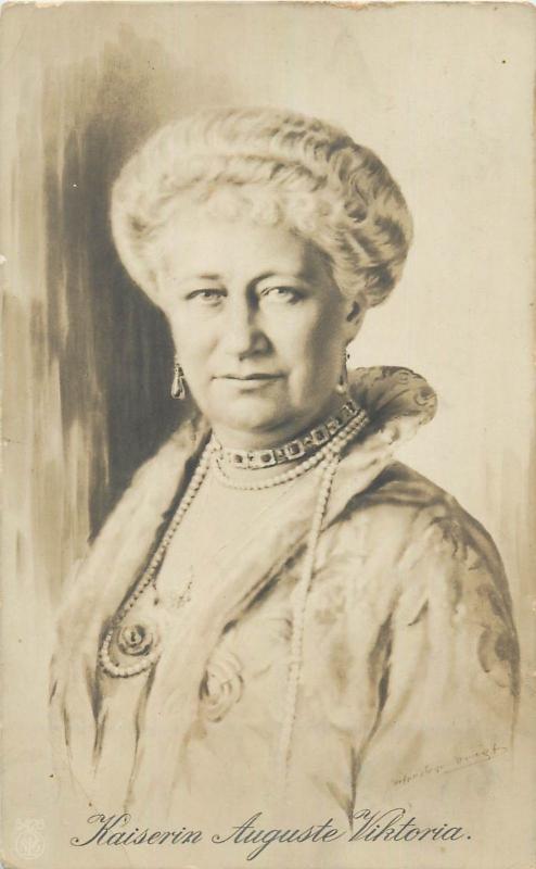 Royalty Queen Artist postcard Voigt 1916, Kaiserin Auguste Viktoria, Portrait