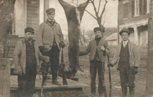 DEER HUNTERS w/ RIFLES ANTIQUE REAL PHOTO POSTCARD RPPC