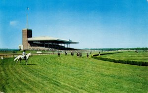 NJ - Atlantic City Race Course, Horse Racing