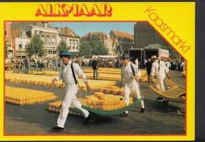 Netherlands Postcard - Alkmaar Kaasmarkt    B2750