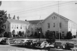 Port Orchard Washington Court House 1950s autos RPPC Postcard 25-11203