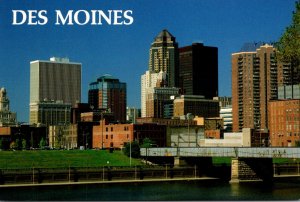 Iowa Des Moines Skyline