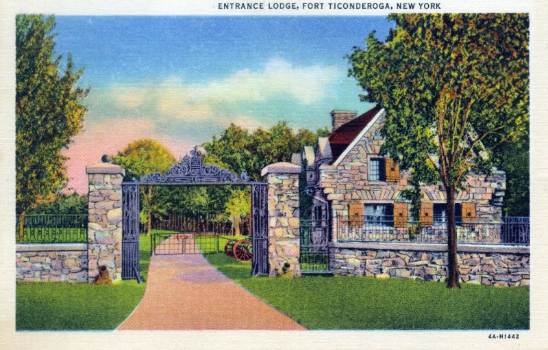 [ Curt Teich ] US NY Fort Ticonderoga - Entrance Lodge (Color)