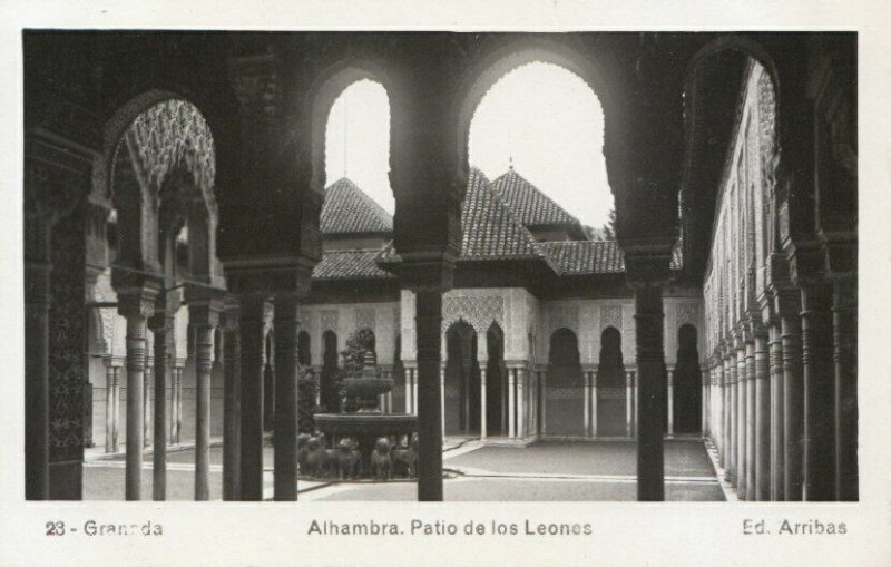 Spain Postcard - Granada - Alhambra - Patio De Los Leones - TZ11039