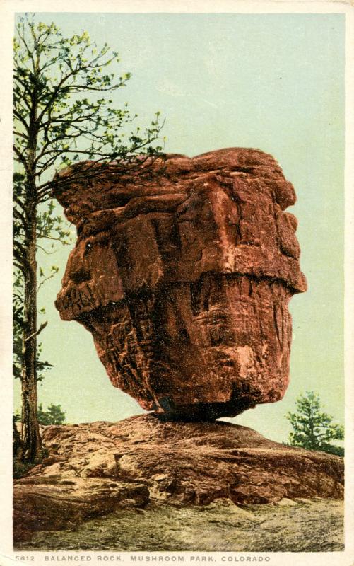 CO - Garden of the Gods. Balanced Rock in Mushroom Park