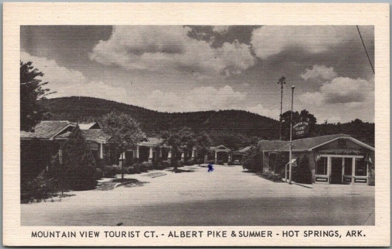 1940s linen HOT SPRINGS, Arkansas Postcard MOUNTAIN VIEW TOURIST CT. roadside 