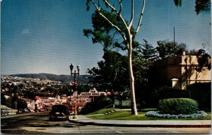 Vtg 1950s Laguna Beach Street View California CA Unused Chrome Postcard