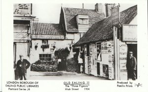 London Postcard - Old Ealing 11 - The Three Pigeons - High Street 1904 - V729