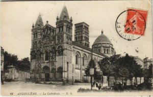 CPA Angouleme- La Cathedrale FRANCE (1073736)