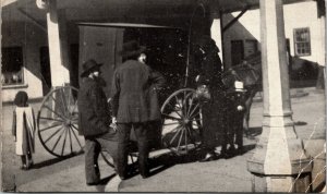 Amish People near Arthur Illinois Postcard Horse Buggy DB UNP black & white