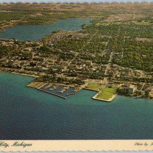 c1970s Traverse City, MI Birds Eye Downtown Aerial Beach Grand Traverse Bay 7P