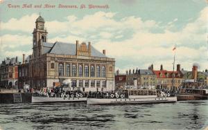 uk13999 town hall and river steames gt yarmouth uk