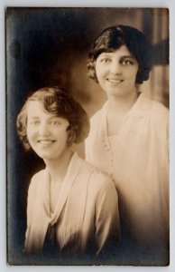 RPPC Two Pretty Women Ladies Smiling Portrait Philadelphia PA Photo Postcard S28