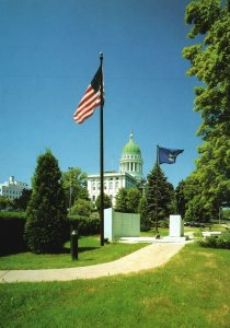 Postcard State Capitol With The Vietnam Memorial In Foreground Augusta Maine ME