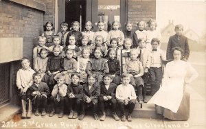 J52/ Cleveland Ohio RPPC Postcard c1910 Leiter Gilbert School Students 29