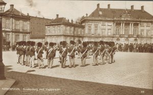 Denmark København Amalienborg med Vagtparaden Copenhagen RPPC 06.68 