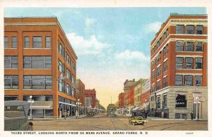 Third Street Looking North Grand Forks North Dakota 1930s postcard