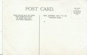 Middlesex Postcard - The Quadrangle - Hampton Court Palace  2081