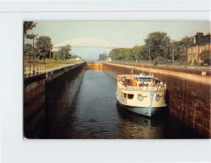 Postcard Canadian Soo Locks, Sault Ste. Marie, Canada