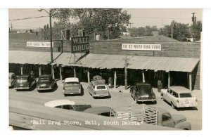 SD - Wall. Wall Drug Store ca 1956    RPPC