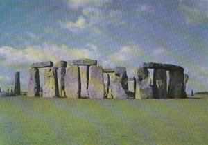 Wiltshire Postcard - Stonehenge - View From The East - Ref TZ5414