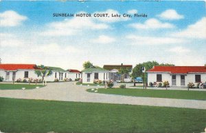 Postcard 1940s Florida Lake City Sunbeam Motor Court roadside Kropp 23-13371