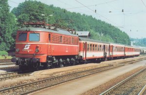 Austrian Railways Class 1018 Intr WW2 Train Linz Salzburg Postcard