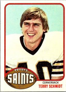 1976 Topps Football Card Terry Schmidt New Orleans sk4561