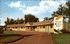 Portage la Prairie Manitoba Yellow Quill Motel c1950-60s Vintage Postcard