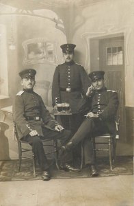 German infantry military soldiers uniforms studio souvenir photo postcard ww1