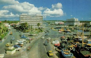 barbados, BRIDGETOWN, Trafalgar Square with Lord Nelson Statue (1970s) Postcard