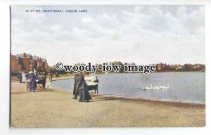 tq0245 - Hants - Swans & Families at the Canoe Lake, in Southsea - postcard 