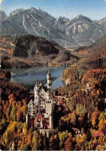 B64346 Neuschwanstein Castle Hohenschwangau mit Alpsee    germany