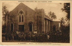 PC ADJARNA ECOLIERS DEVANT EGLISE DAHOMEY BENIN MISSIONARIES (A23505)