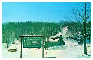 Postcard HOUSE SCENE Wilmington Vermont VT AQ4029