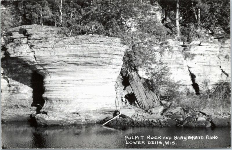 Wisconsin Dells - RPPC -  Pulpit Rock and Baby Grand Piano 