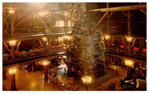 Wyoming  Yellow Stone  Old Faitful Inn Lobby