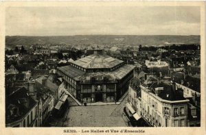 CPA SENS Les Halles et vue d ensemble (869049)