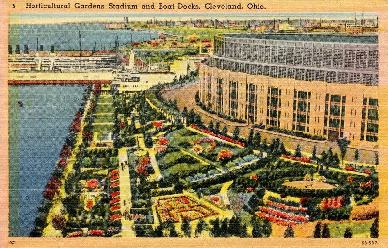 OH - Cleveland. Horticultural Gardens, Stadium & Boat Docks